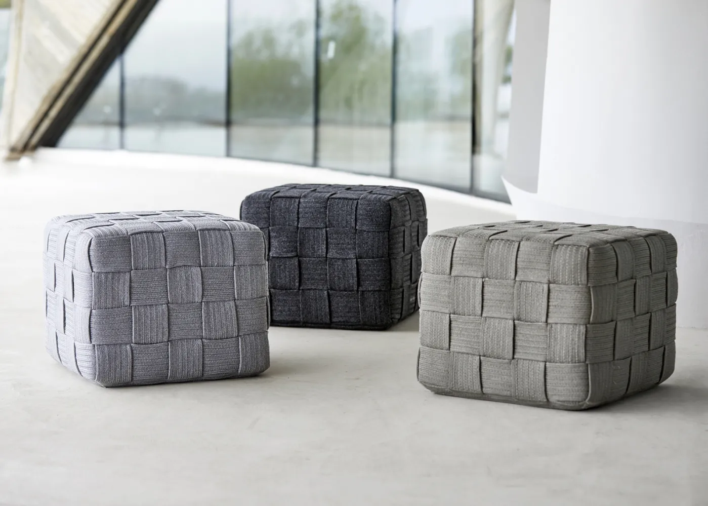 sandy|hocker-fussauflage-korbhocker-geflecht-rattan-cane-line-cube-8340rodg-2.jpg